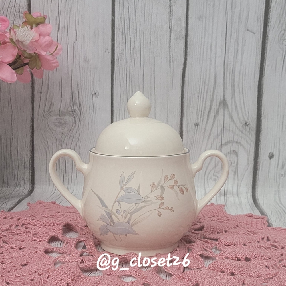 Cream Floral Ceramic Sugar Bowl with Lid - Brand Unspecified